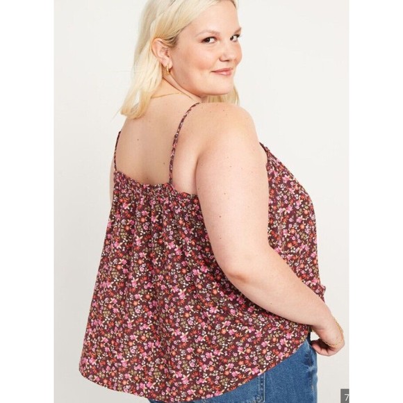 NEW OLD NAVY Women’s Slight V Neck Floral Cami Blouse (Size 4X) - Picture 2 of 9